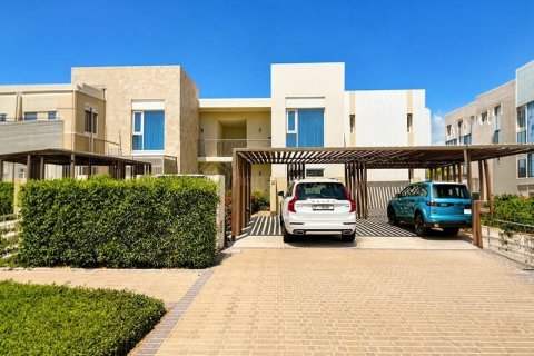 Appartement de 2 chambres à EMAAR South, UAE No. 168348