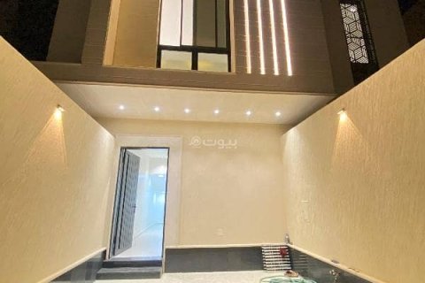 Квартира с 6 спальнями в Эр-Рияд, Саудовская Аравия №60424