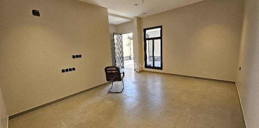 Квартира с 5 спальнями в Эр-Рияд, Саудовская Аравия №60425