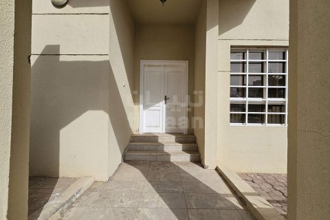 4 bedrooms Townhouse in Al Ansab, Oman No. 53587