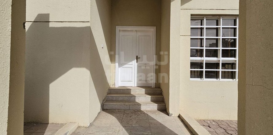 Townhouse de 4 dormitorios en Al Ansab, Oman No. 53587