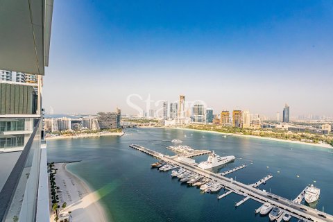 Apartment de 4 dormitorios en EMAAR Beachfront, UAE No. 185628