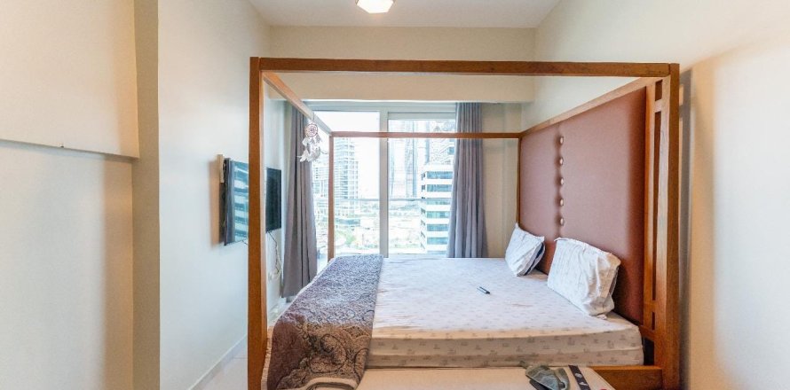 Apartment de 2 dormitorios en Business Bay, UAE No. 165421