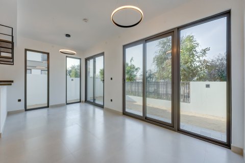 4 bedrooms Villa in Dubai Sports City, UAE No. 187000 4