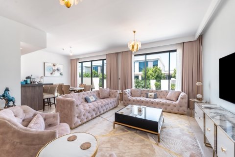 Villa de 4 chambres à Dubai Sports City, UAE No. 187001 8