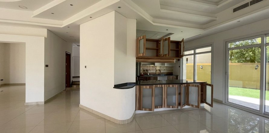 5 غرفة نوم  فيلا في Hacienda, الإمارات العربية المتحدة رقم 202492