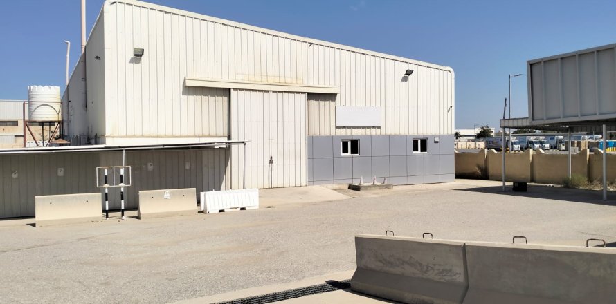 Commercial property de en Ghala, Oman No. 54599
