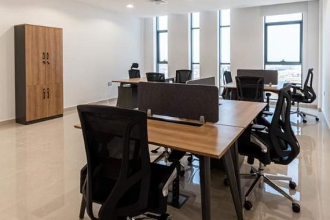 Commercial property de en Muscat, Oman No. 54597 5