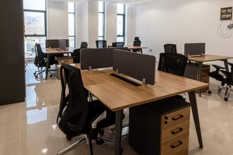 Commercial property de en Muscat, Oman No. 54597 4