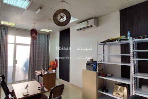 25m² Shop in Al Amarat, Oman No. 53386 3