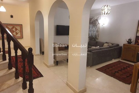 Villa Gemela de 4 dormitorios en As Sib, Oman No. 53388 3