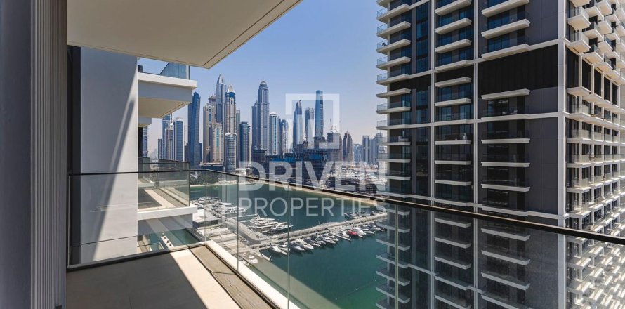 Apartment de 2 dormitorios en EMAAR Beachfront, UAE No. 192257
