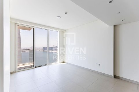 Apartment de 2 dormitorios en EMAAR Beachfront, UAE No. 192257 4