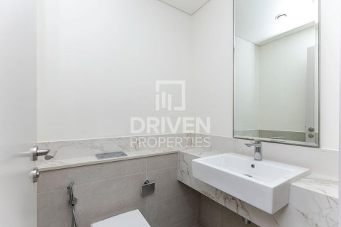 Apartment de 2 dormitorios en EMAAR Beachfront, UAE No. 192257 10