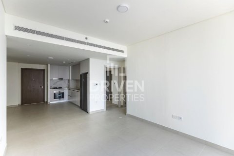 Apartment de 2 dormitorios en EMAAR Beachfront, UAE No. 192257 5
