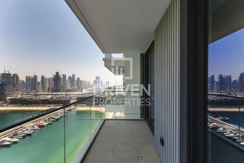 Appartement de 3 chambres à EMAAR Beachfront, UAE No. 192260 17