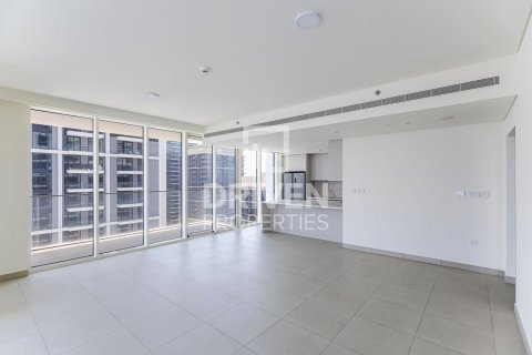 Appartement de 3 chambres à EMAAR Beachfront, UAE No. 192260 3