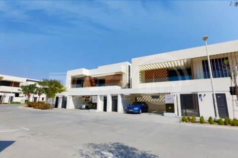4 bedrooms Villa on the Yas Island, UAE No. 12391