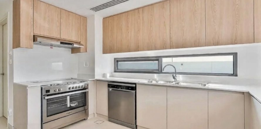 5 bedrooms Townhouse in Dubai, UAE No. 187754