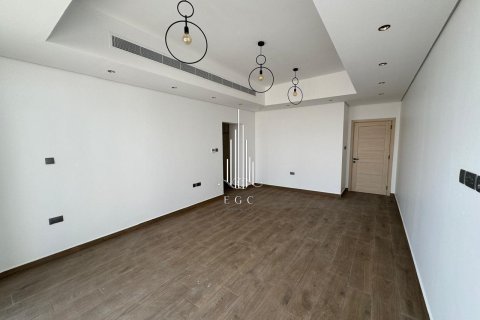 5 bedrooms Villa in Abu Dhabi, UAE No. 22737 29