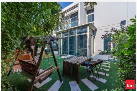 3 bedrooms Townhouse in Dubai, UAE No. 164334 7