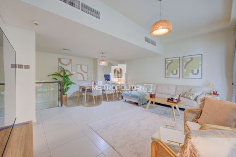 2 bedrooms Duplex in Al Marjan Island, UAE No. 129872 22