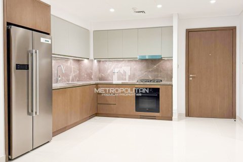 Appartement de 2 chambres à EMAAR Beachfront, UAE No. 129870 4