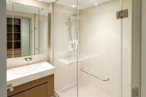 Appartement de 2 chambres à EMAAR Beachfront, UAE No. 129870 12