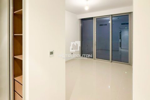 Appartement de 2 chambres à EMAAR Beachfront, UAE No. 129870 3
