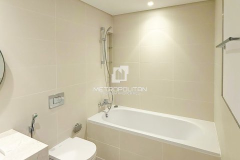 Appartement de 2 chambres à EMAAR Beachfront, UAE No. 129870 14