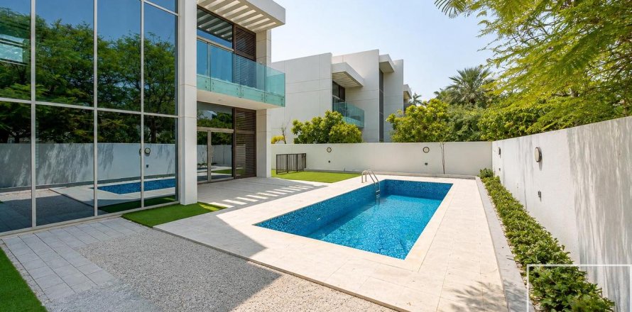 5 bedrooms Villa in District One, UAE No. 201132