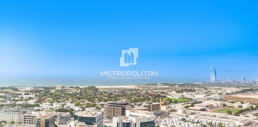 Квартира с 4 спальнями в Dubai Internet City, ОАЭ №128715