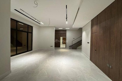 Villa de 4 dormitorios en Khobar, Saudi Arabia No. 60690 14
