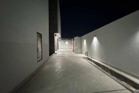 Villa de 4 dormitorios en Khobar, Saudi Arabia No. 60690 29