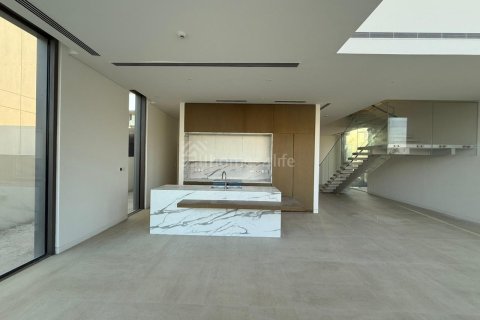 5 bedrooms Villa in Nad Al Sheba 1, UAE No. 187643 4