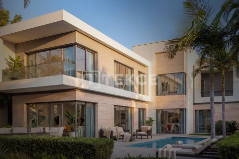 Villa de 5 chambres à Dubai Land, UAE No. 142137