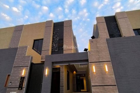 5 bedrooms Villa in Riyadh, Saudi Arabia No. 60553