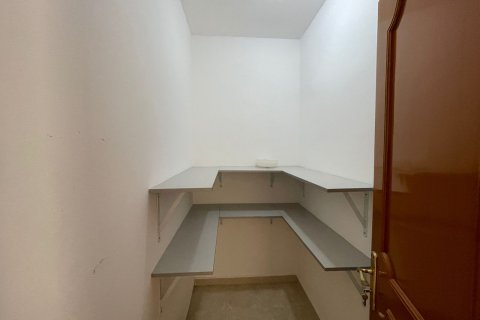 Villa Jumelée de 4 chambres à Muscat, Oman No. 109222 12