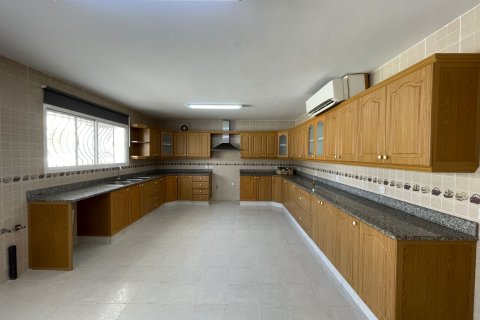 Villa Jumelée de 4 chambres à Muscat, Oman No. 109222 10