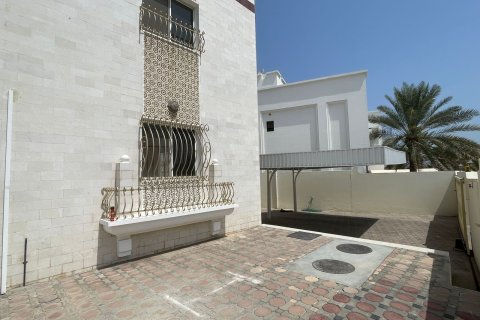 Villa Jumelée de 4 chambres à Muscat, Oman No. 109222 17