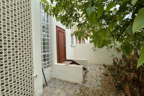 Townhouse de 3 dormitorios en Muscat, Oman No. 109223 14