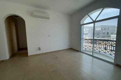 Townhouse de 3 dormitorios en Muscat, Oman No. 109223 3