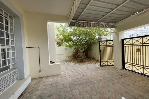 Townhouse de 3 dormitorios en Muscat, Oman No. 109223 15