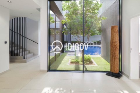 Villa de 4 dormitorios en Tilal City, UAE No. 184696 5