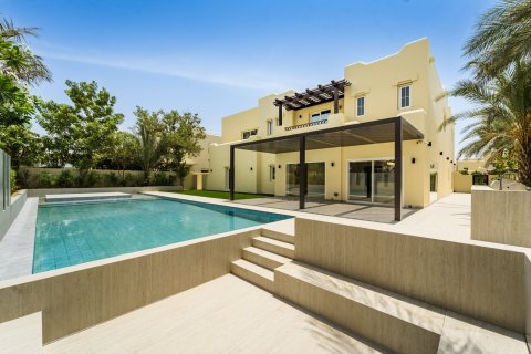 6 bedrooms Villa in Dubai, UAE No. 187049
