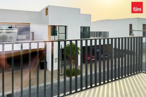 3 bedrooms Villa in Dubai, UAE No. 187158 11