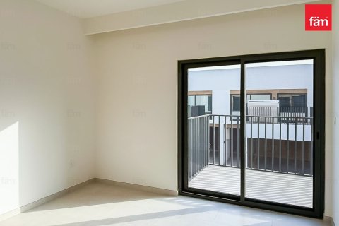 3 bedrooms Villa in Dubai, UAE No. 187158 9