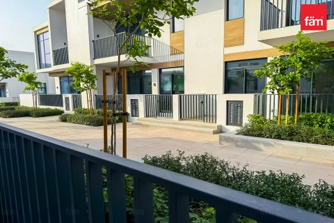 3 bedrooms Villa in Dubai, UAE No. 187158 24