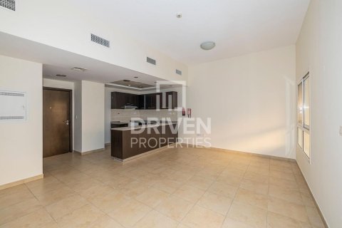 2 bedrooms Apartment in Remraam, UAE No. 206865
