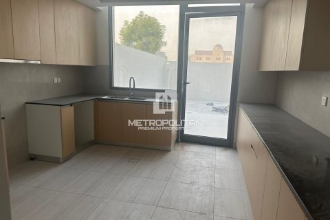 Townhouse de 3 chambres à wasl gate, UAE No. 128645 4